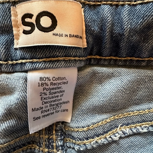 ๐3/$20๐ SO embroidered summer shorts size 8 - Picture 4 of 8